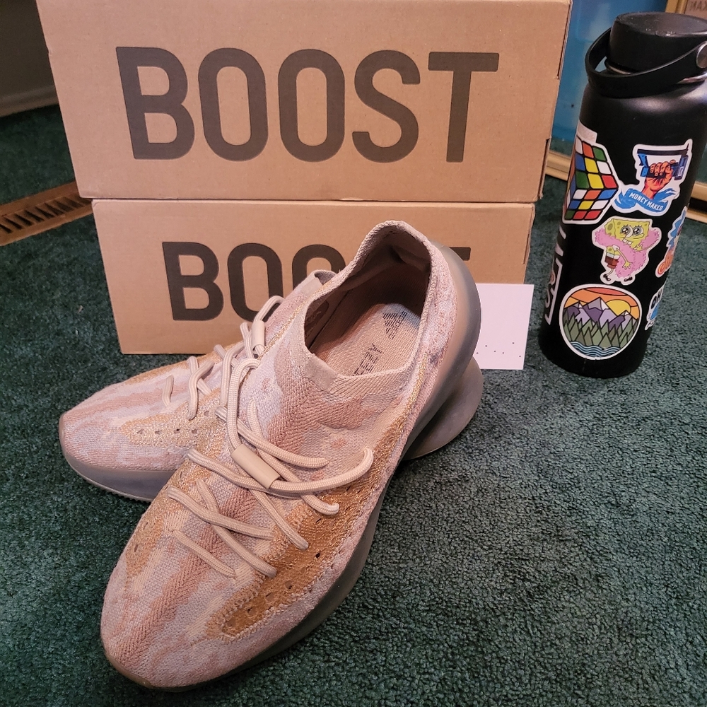 Yeezy Boost 380 (9.5)